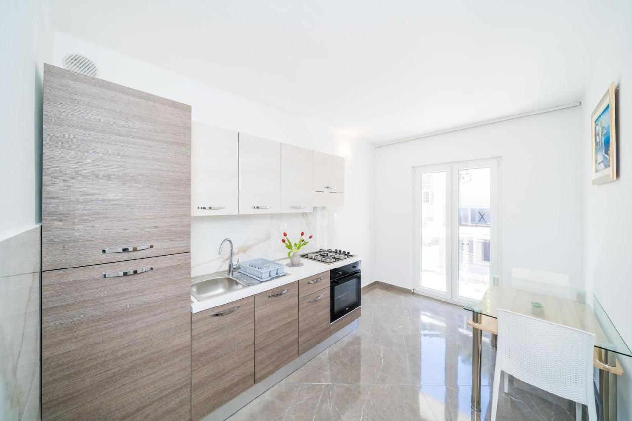 Rooms & Apartments Barisic Mlini Ruang foto