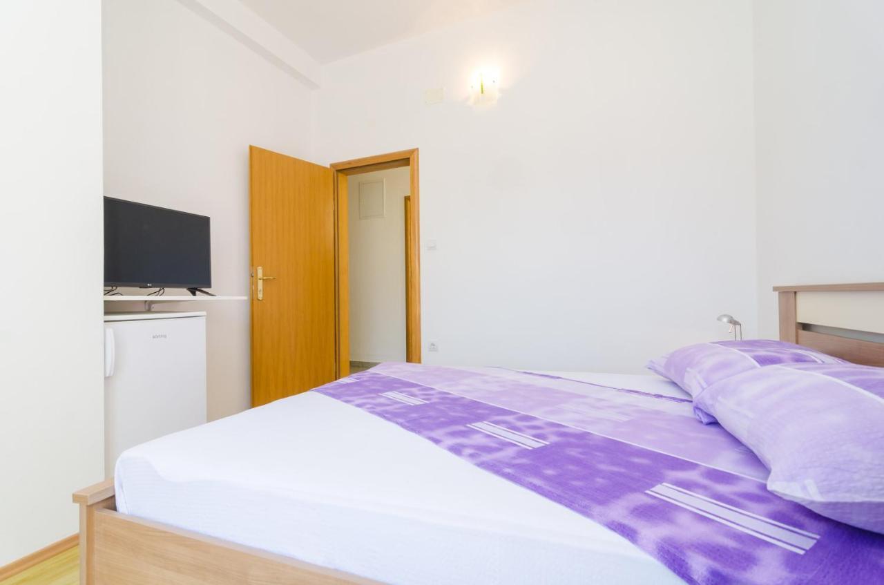 Rooms & Apartments Barisic Mlini Ruang foto