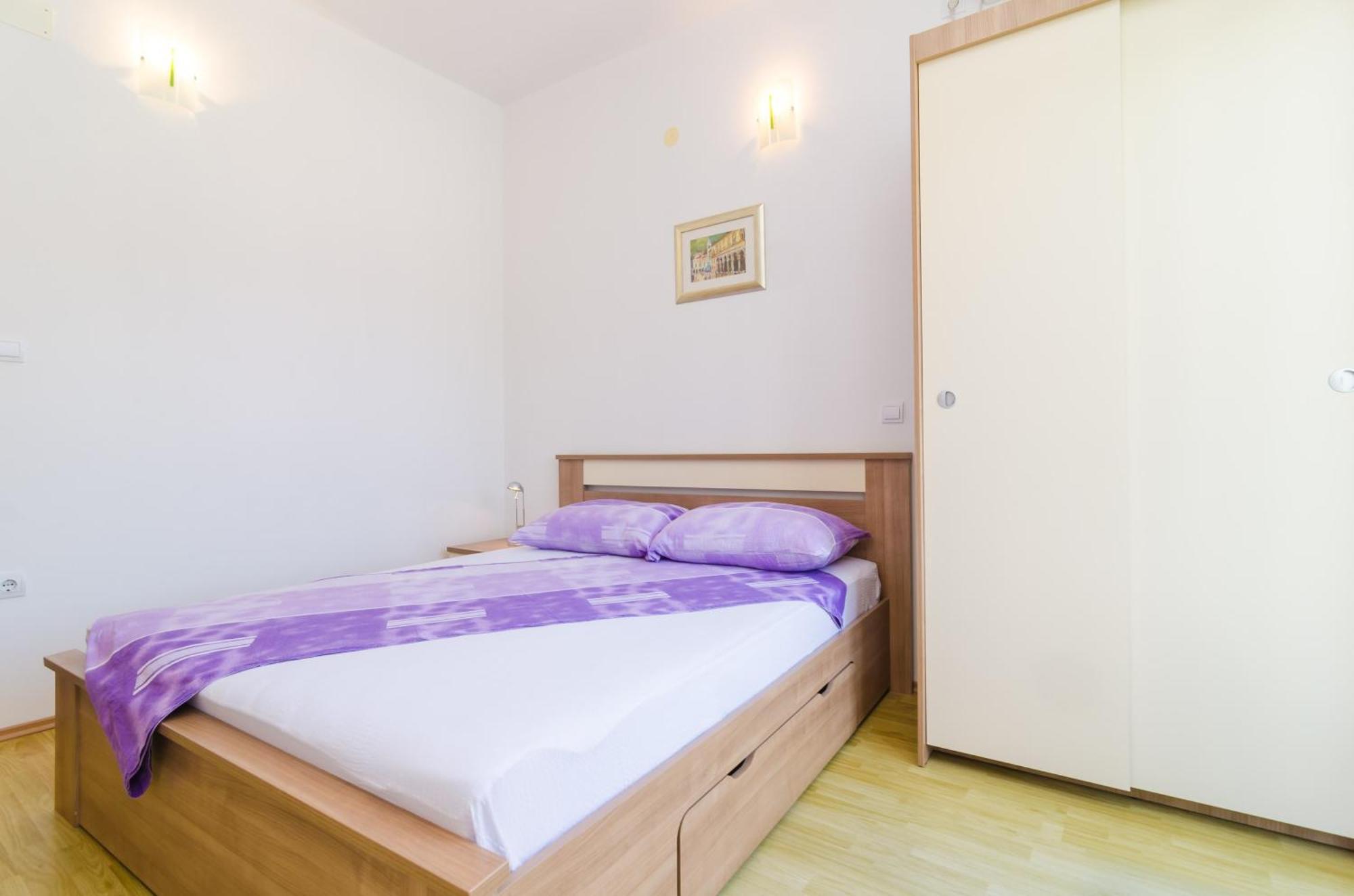 Rooms & Apartments Barisic Mlini Ruang foto