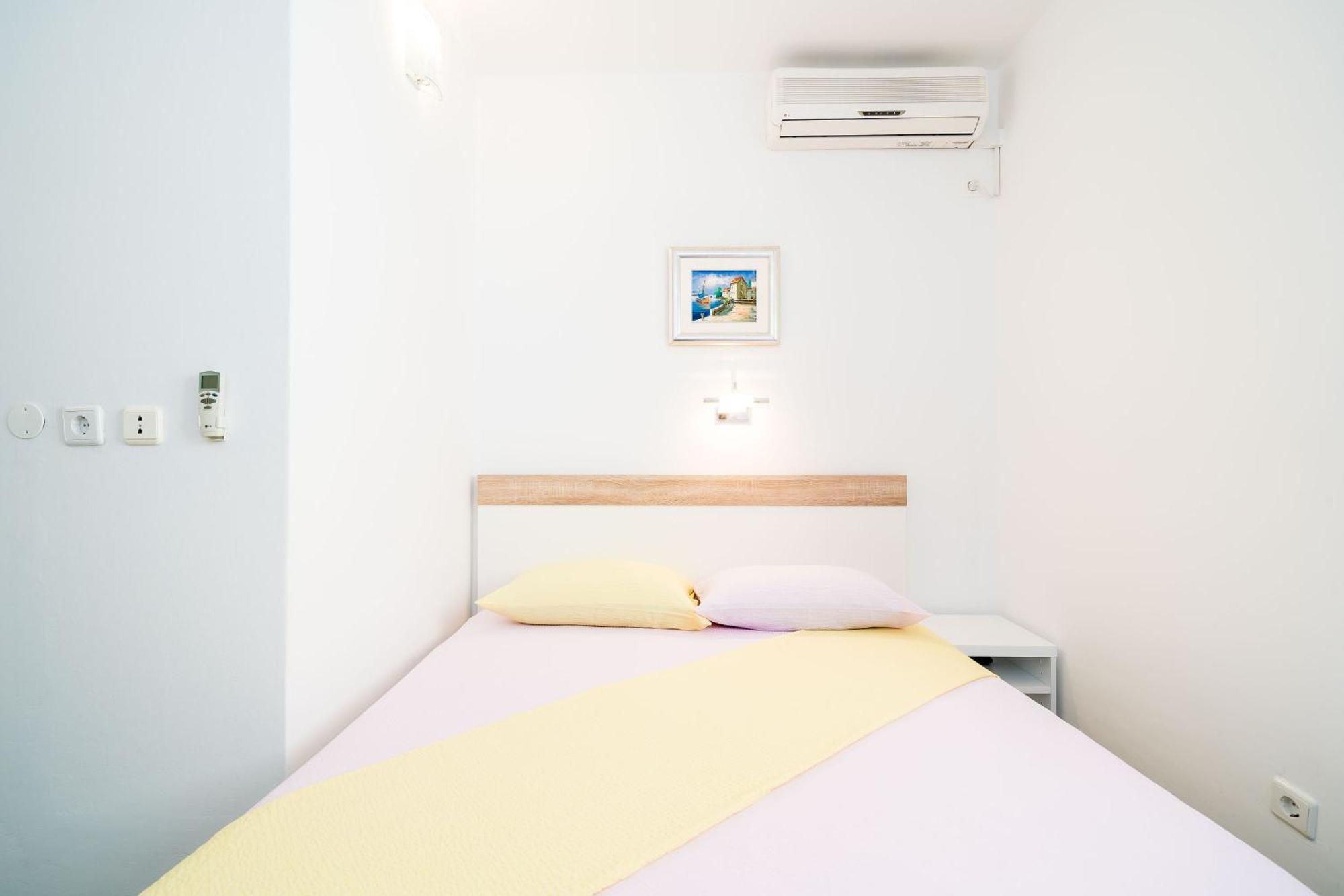 Rooms & Apartments Barisic Mlini Ruang foto